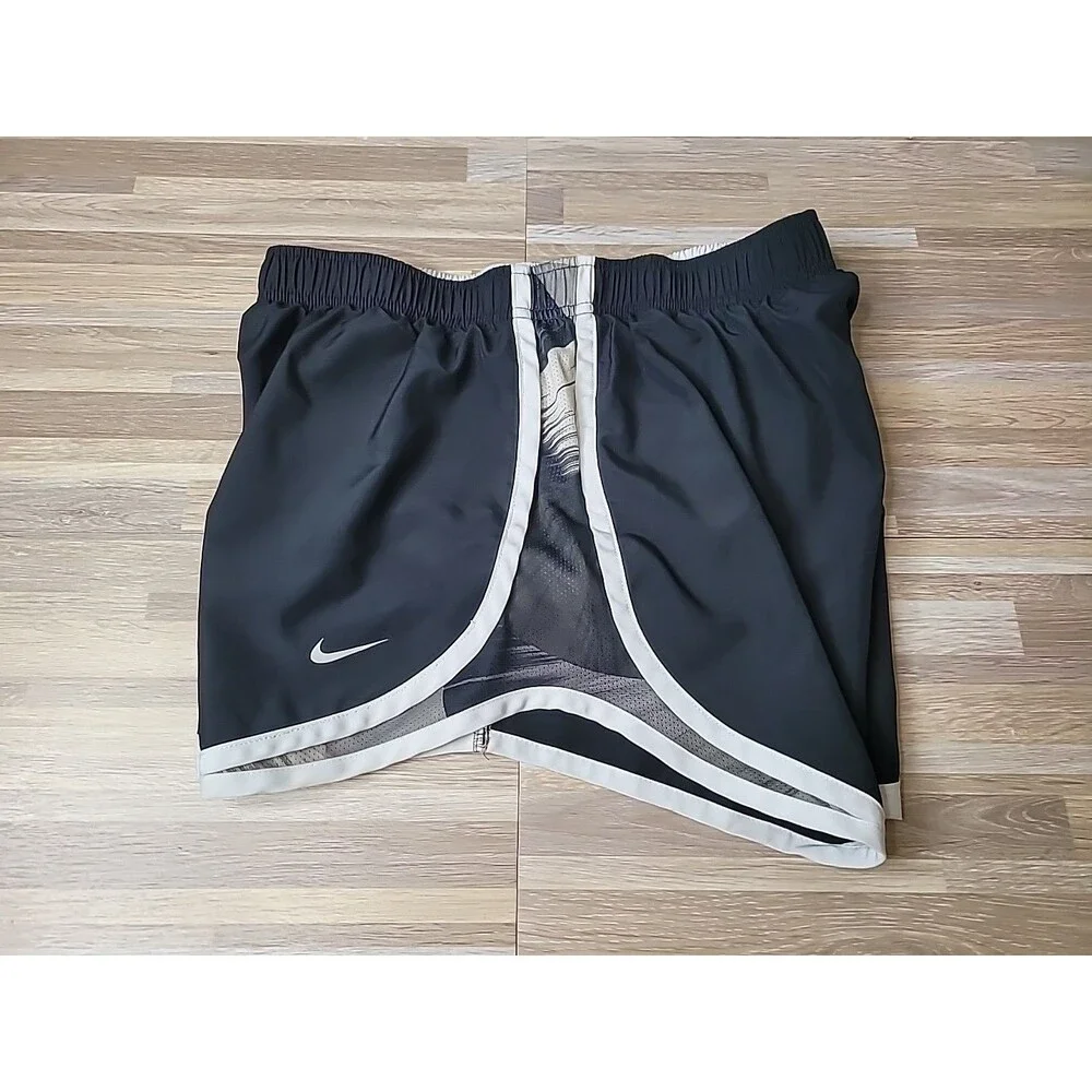 Nike Dri-FIT Tempo Running Shorts Women's Size Medium Black White‎ Athletic